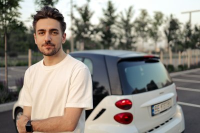 Autoverzekering kiezen: De slimme man bespaart zonder in te leveren op bescherming